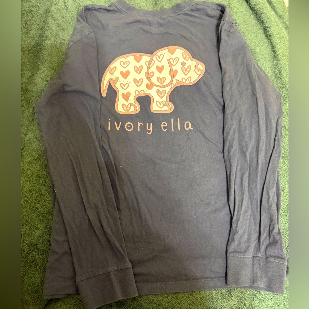 Ivory Ella heart elephant long sleeve tee size large women’s